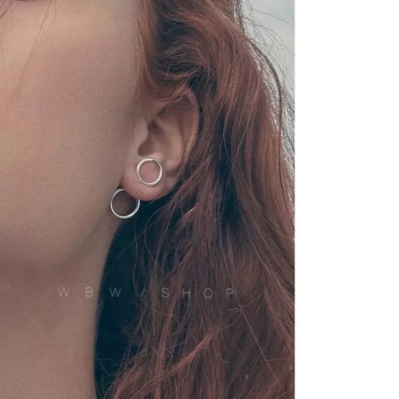 Dora Boutique Jewelry - Minimalist Double Circle Stud Earrings